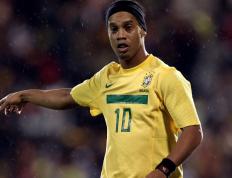 开云下载-守门员的微笑