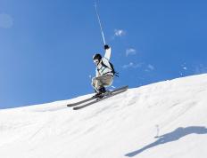 开云体育入口-草地的阳谋，温网如何以优雅的囚笼，让澳网的狂野臣服于梅德韦杰夫的精密罗网