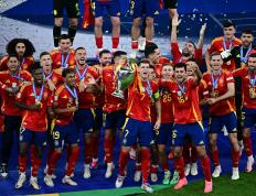 开云体育中国-欧洲杯预选赛赛事精彩纷呈，球迷热衷