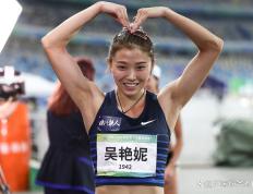 开云体育APP下载-田径赛场选手实力过招，决出胜负