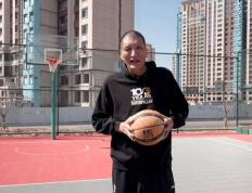 开云下载-包含无惧强敌独领风骚，篮球场上创造奇迹时刻的词条