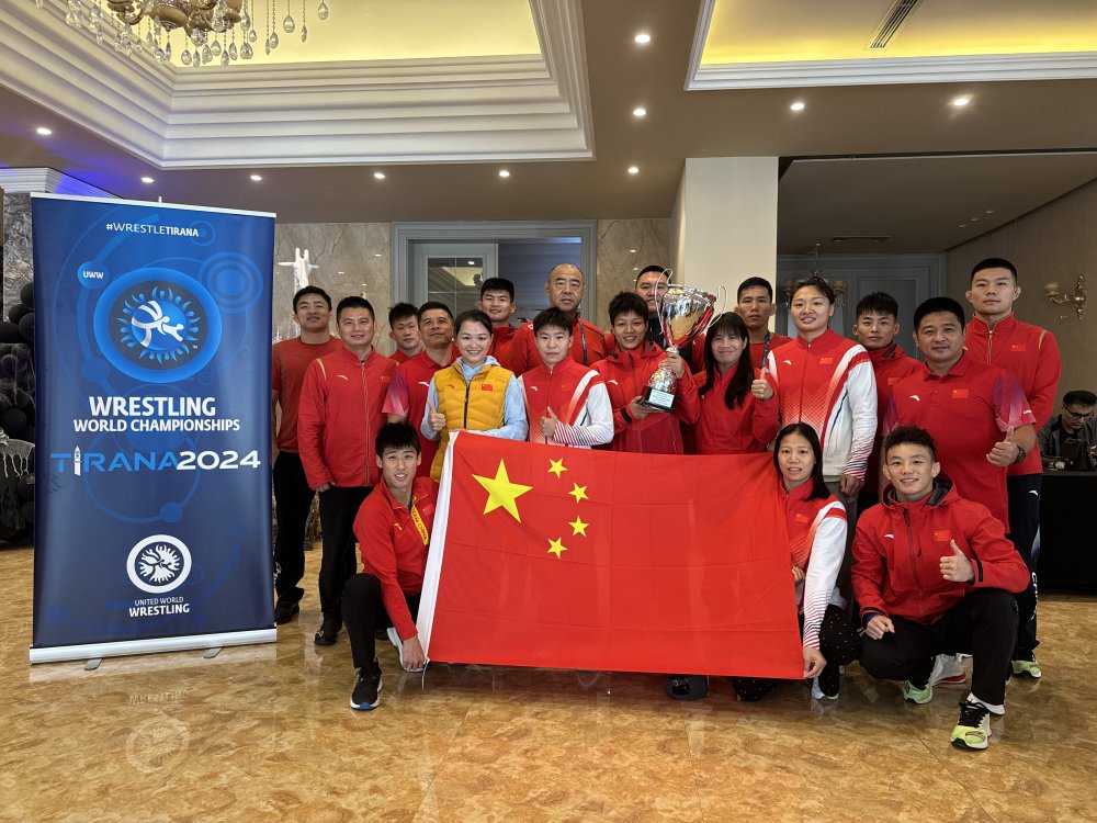 开云官方app入口-罗马尼亚惊险获胜，晋级淘汰赛！