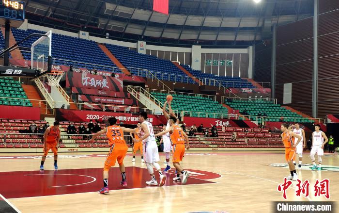 开云体育下载-贵州男篮联手作战，成功斩获胜利