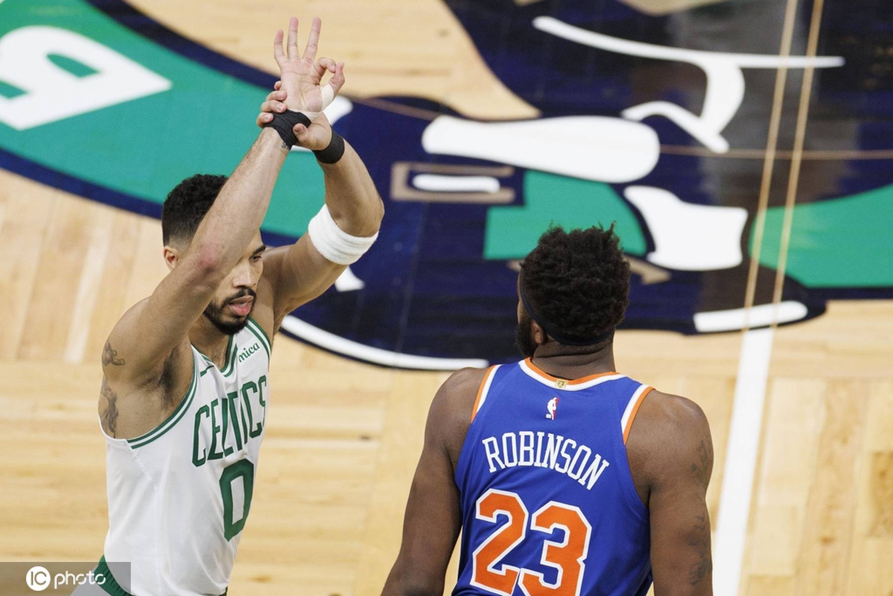 开云体育中国-包含沃克狂砍分，凯尔特人完成惊天逆转！的词条