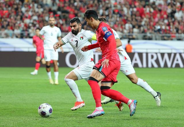 开云平台-关于全球赛事备受瞩目：球员们展现出色技艺的信息