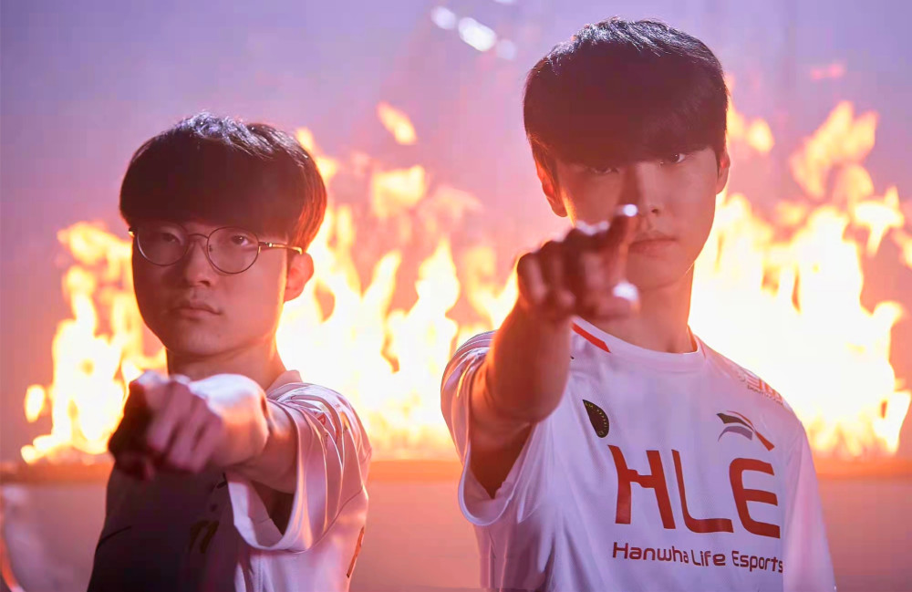 开云体育平台APP-HKA碾压HLE，Deft团战一打五宿命之战半决赛，引爆全场热议