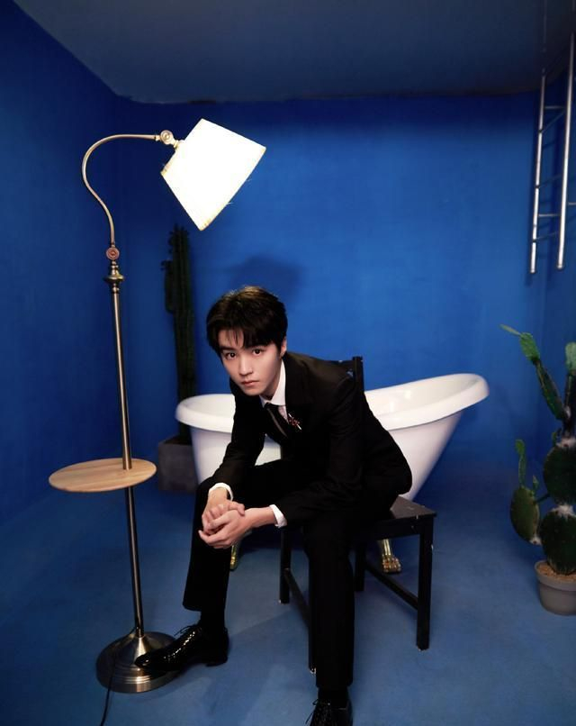 开云体育app-FPX险胜BRO，Clid拿下关键大龙宿敌对决小组赛，让粉丝疯狂欢呼