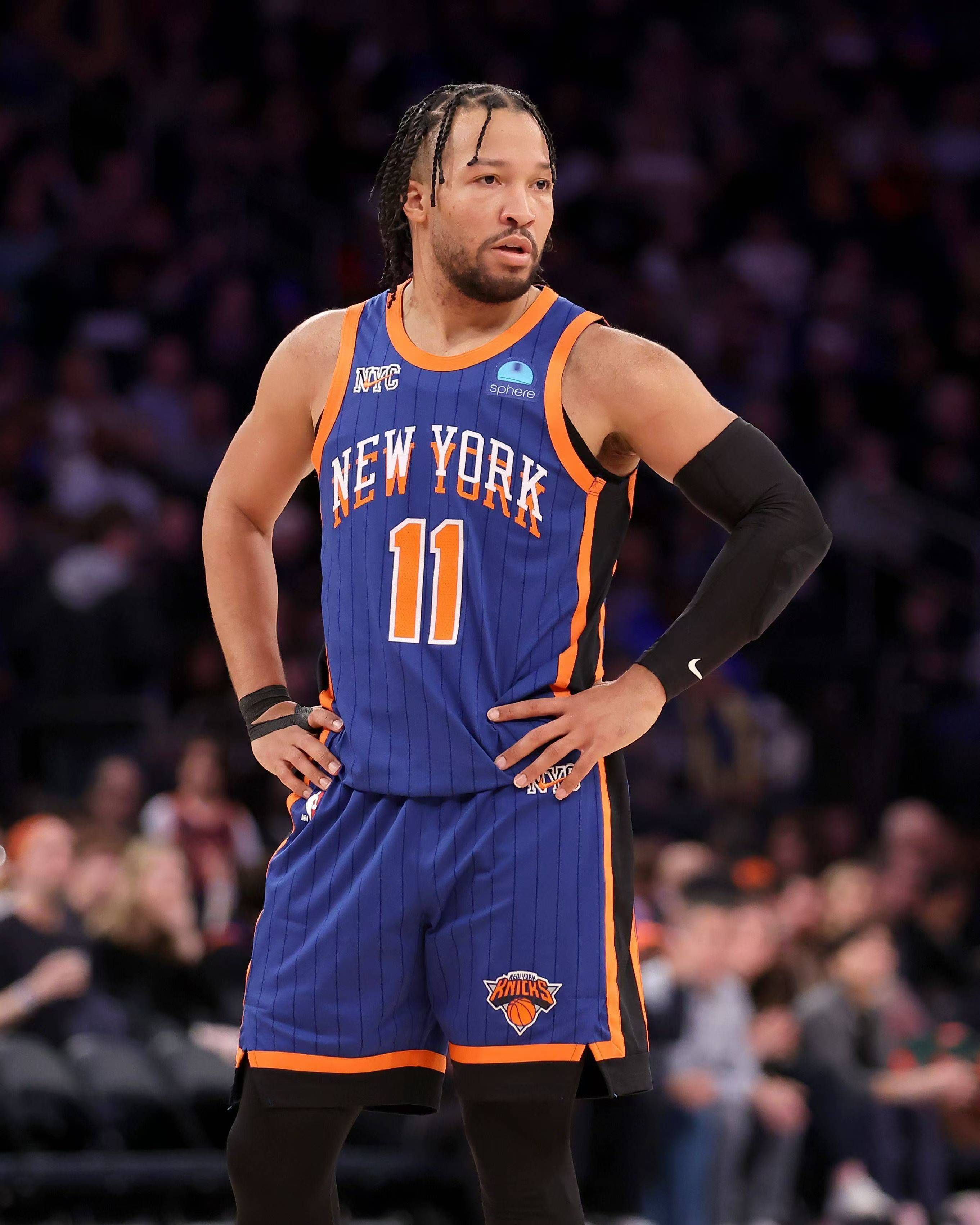 开云体育平台APP-太阳连续两战击败尼克斯，布克独得30分