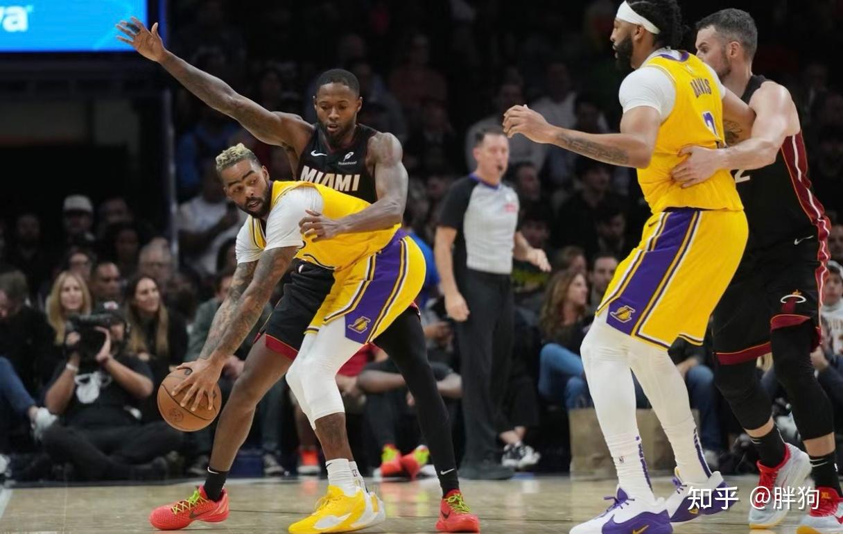 开云体育登录-热火队遭遇连败，排名下滑