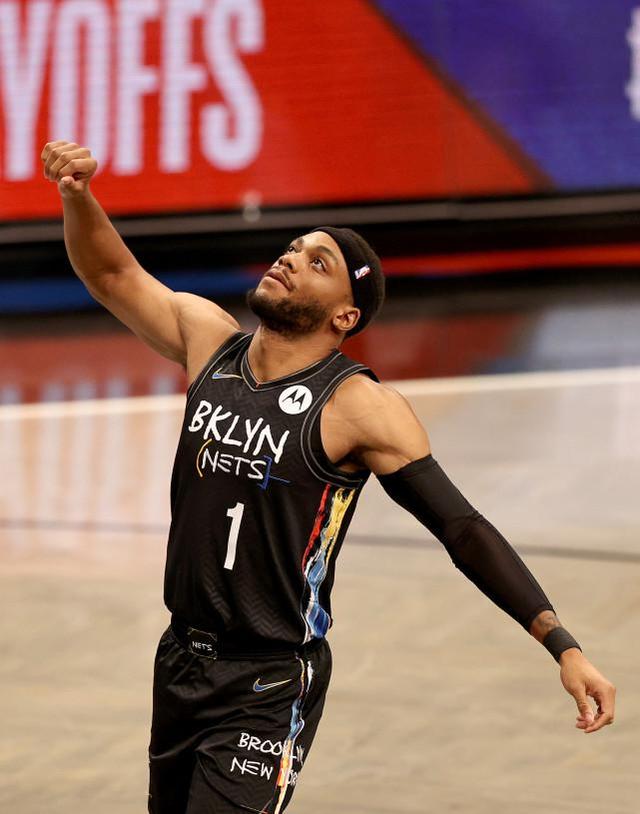 开云下载-篮网新援39分钟贡献20分