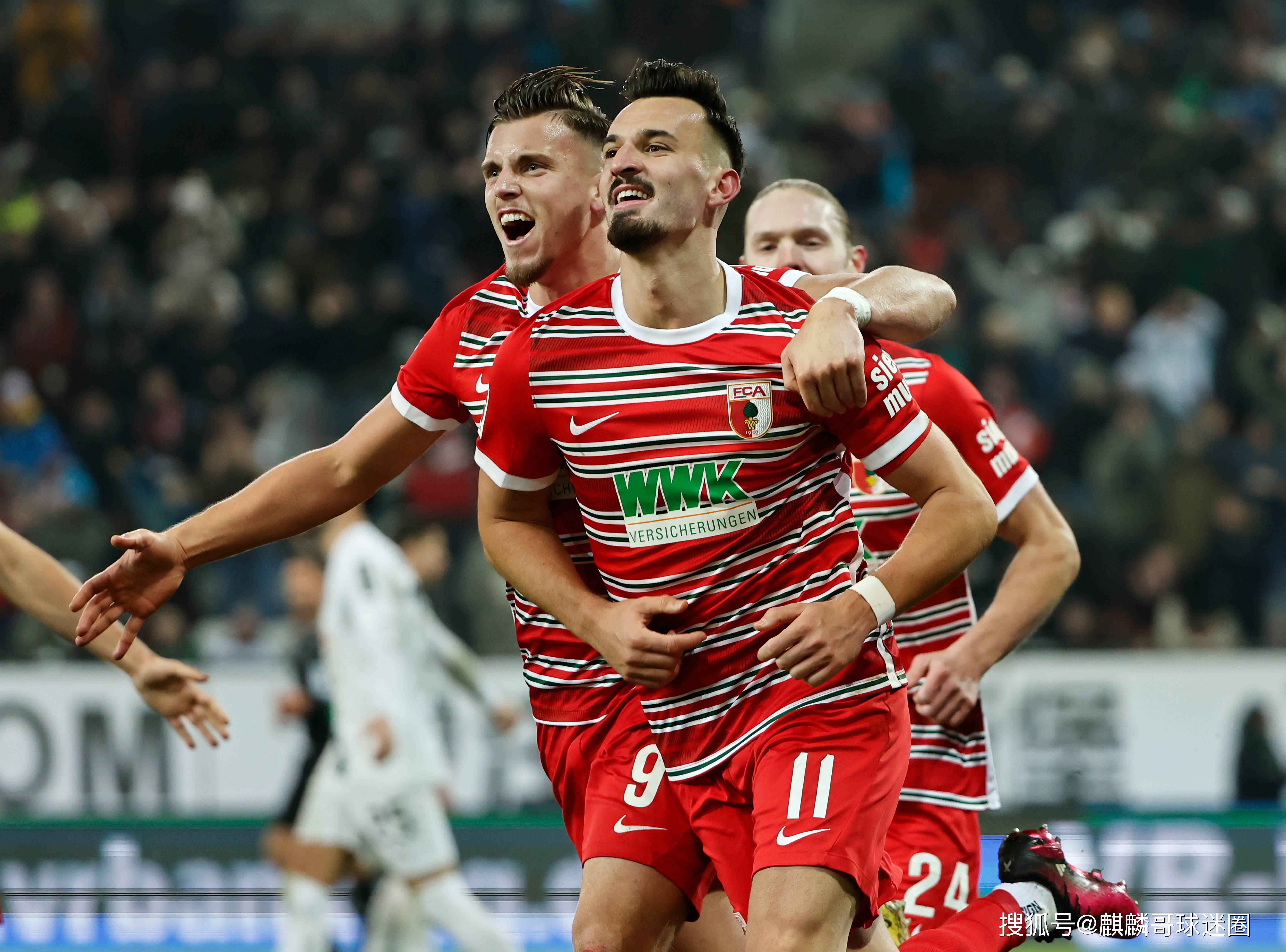 开云下载-柏林胜利收官,球迷鼓掌欢呼赞叹