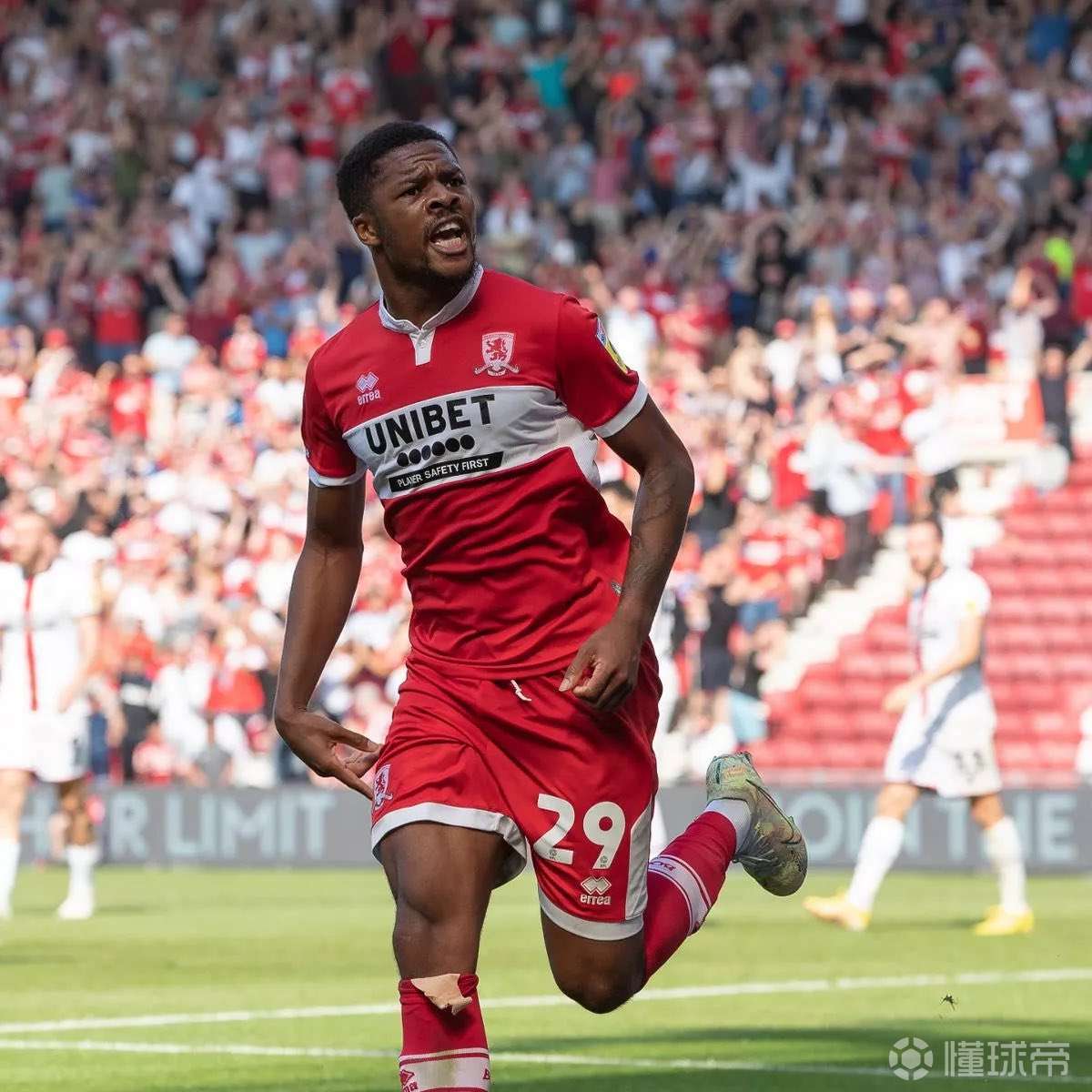 开云官网-维冈主场胜利,保级希望再现