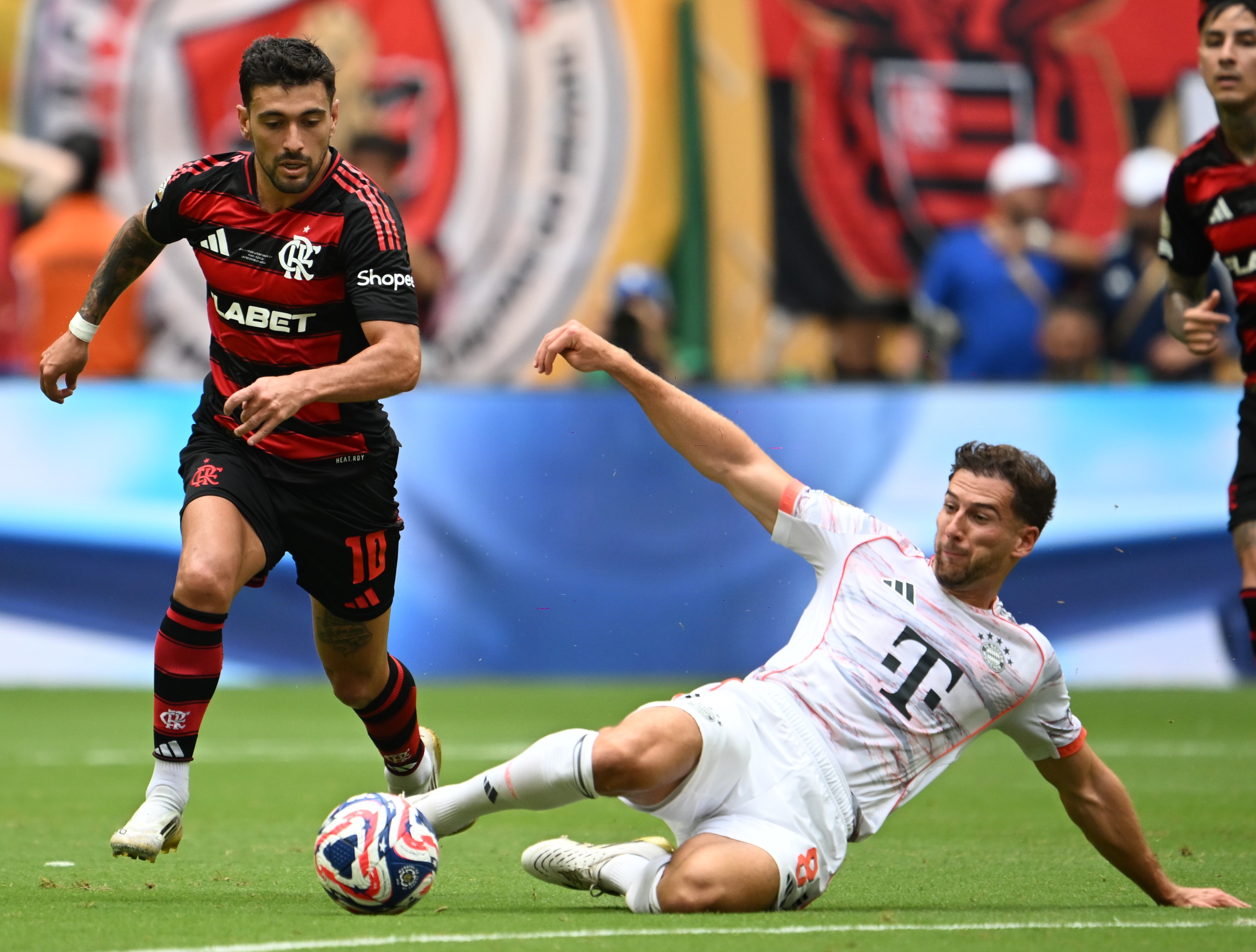 开云体育app-拜仁慕尼黑再次击败对手,保持领先优势